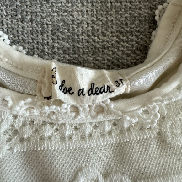 - ☆3/$15 --Doe a Dear Girls 0ff-White Dress Size 3 - Picture 3 of 4